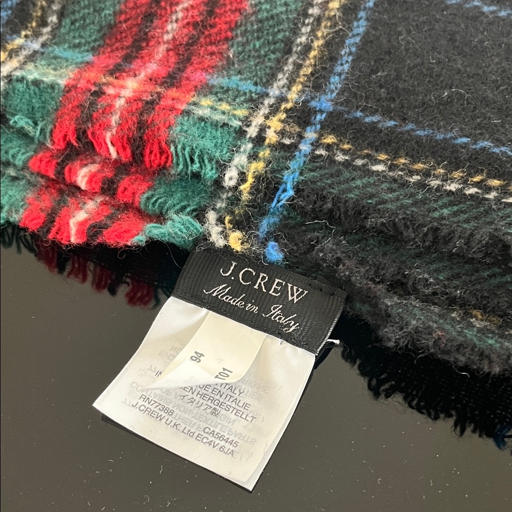 NWOT J.Crew Plaid Scarf in Italian Wool - Picture 2 of 3